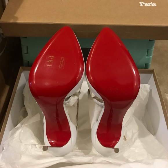 Christian Louboutin Leather Pump - Picture 6 of 8